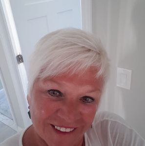 Meet your Posher, Paula